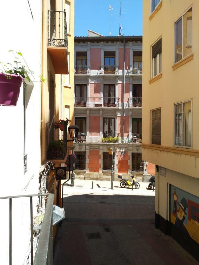 Acojedor Piso A Metros Del Pilar Y Plaza Espana サラゴサ エクステリア 写真