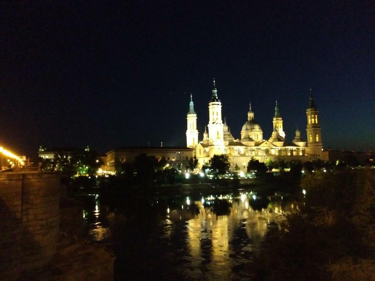 Acojedor Piso A Metros Del Pilar Y Plaza Espana サラゴサ エクステリア 写真