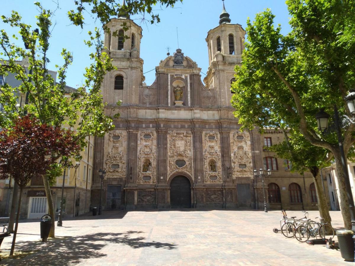 Acojedor Piso A Metros Del Pilar Y Plaza Espana サラゴサ エクステリア 写真